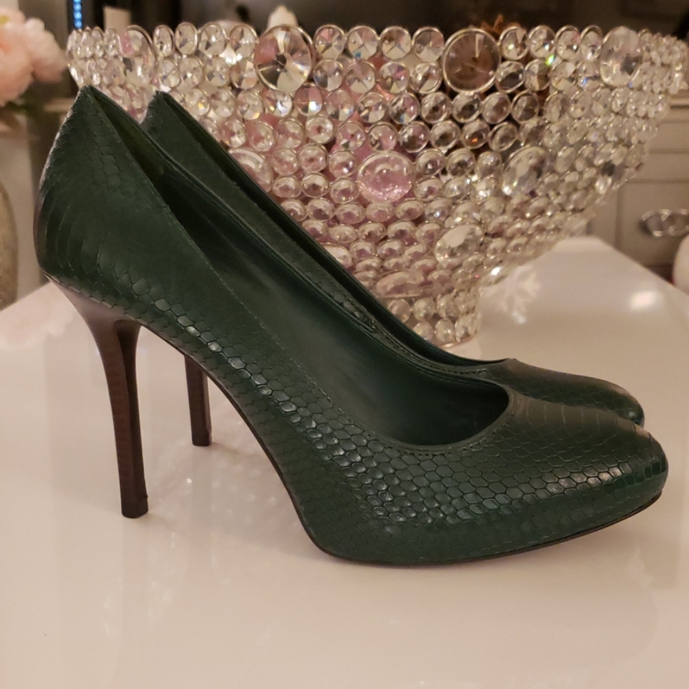Tory Burch Green Python Pumps- Size 9